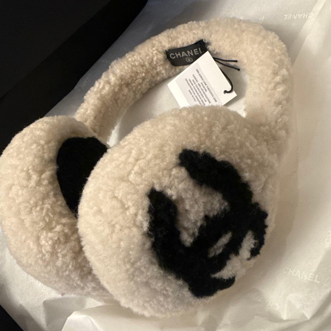 新品未使用　25B CHANEL シャネル　イヤーマフ　白