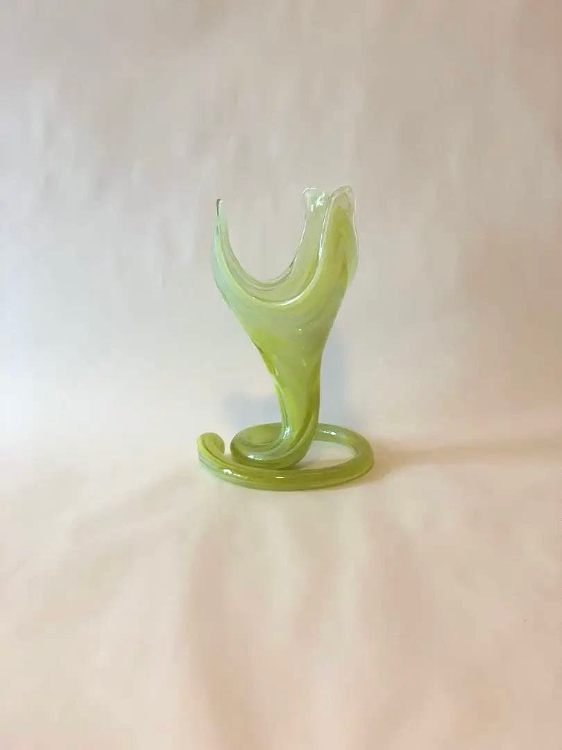 イエロー　フラワーベース　ビンテージ