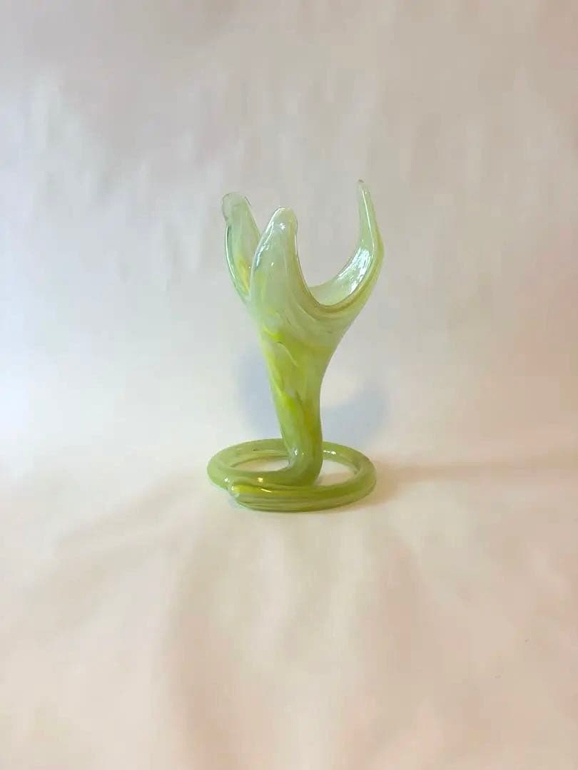 イエロー　フラワーベース　ビンテージ