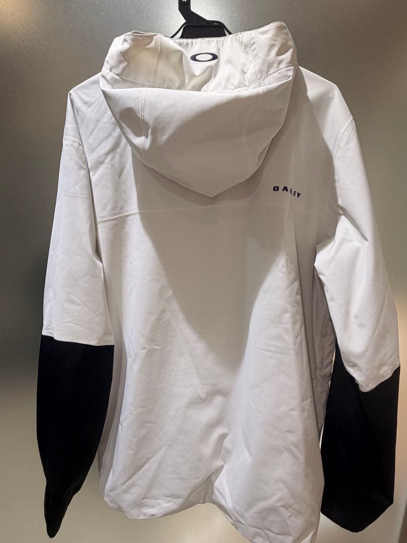 Oakley スノーボードウェア　上下セット　白黒