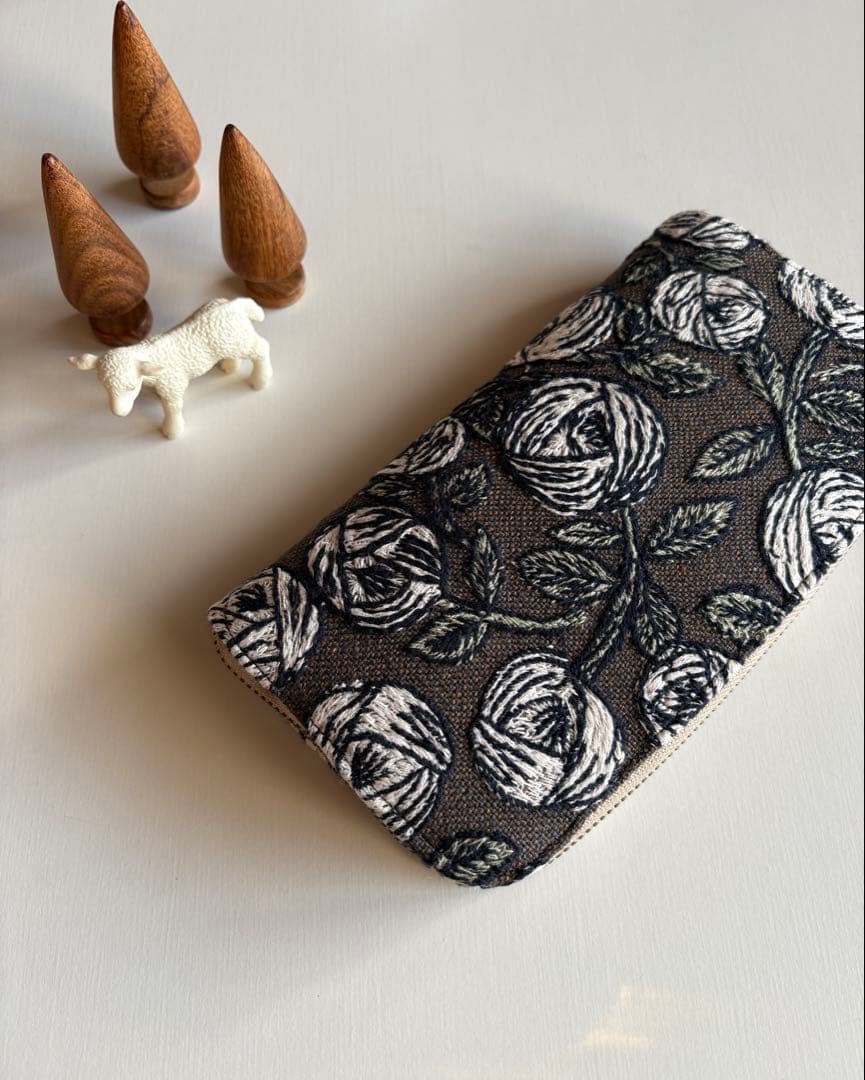 ☆ミナペルホネン☆ラウンドファスナー長財布☆ハンドメイド