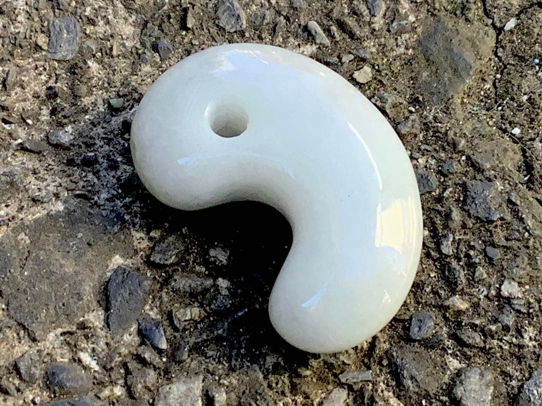 ✳霊神　神からの縁起物　糸魚川翡翠ジェダイト勾玉　本物をお身近に　機械鑑定鑑別付