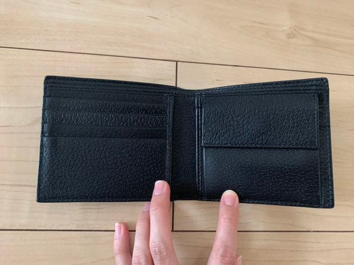GUCCI ビー&スター 二つ折り財布