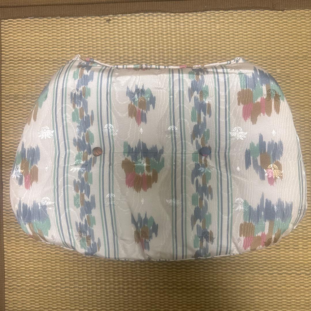 飛騨産業チェア　柄クッション付き