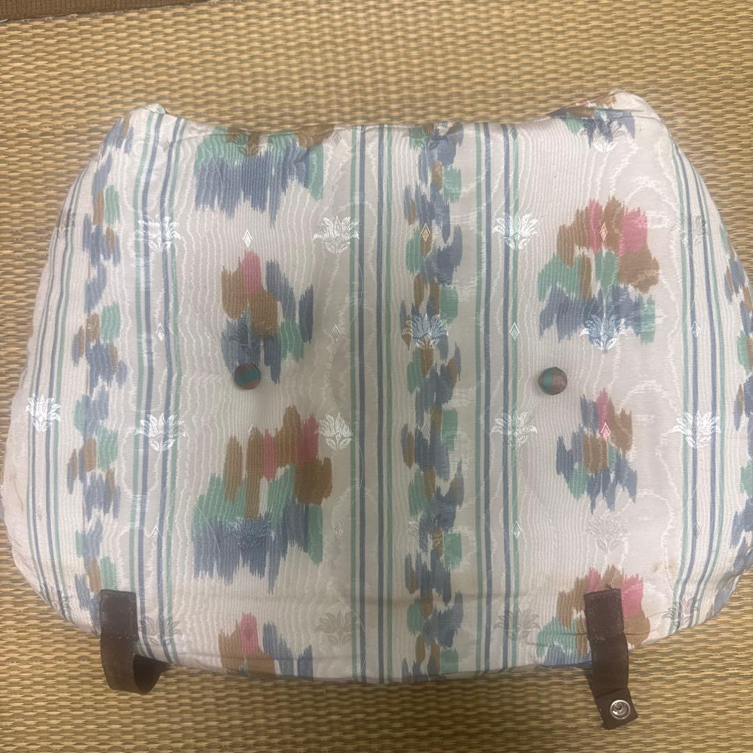 飛騨産業チェア　柄クッション付き