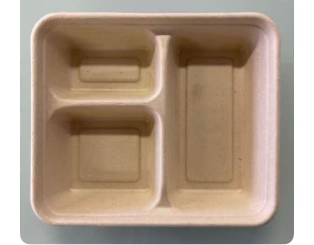 400枚の価格　大量有、福岡市直接取り引き　使い捨て容器　お皿　バガス　大量有り