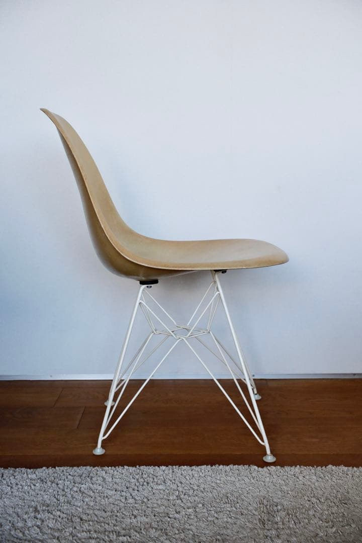 Eames Side Shell Chair Eiffel Base ②