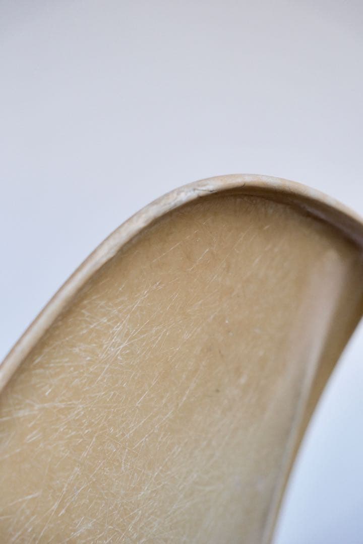 Eames Side Shell Chair Eiffel Base ②