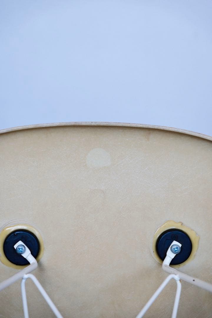Eames Side Shell Chair Eiffel Base ②