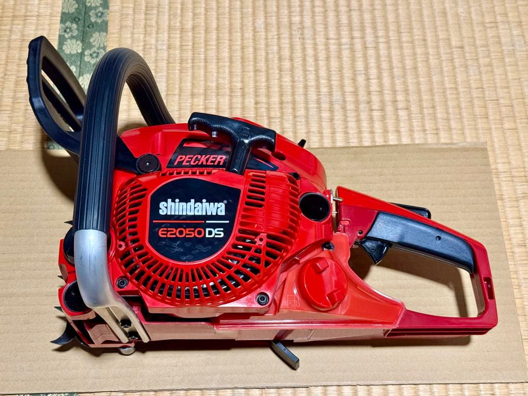 【未使用品】新ダイワ エンジン チェーンソー E2050DS 480TBP