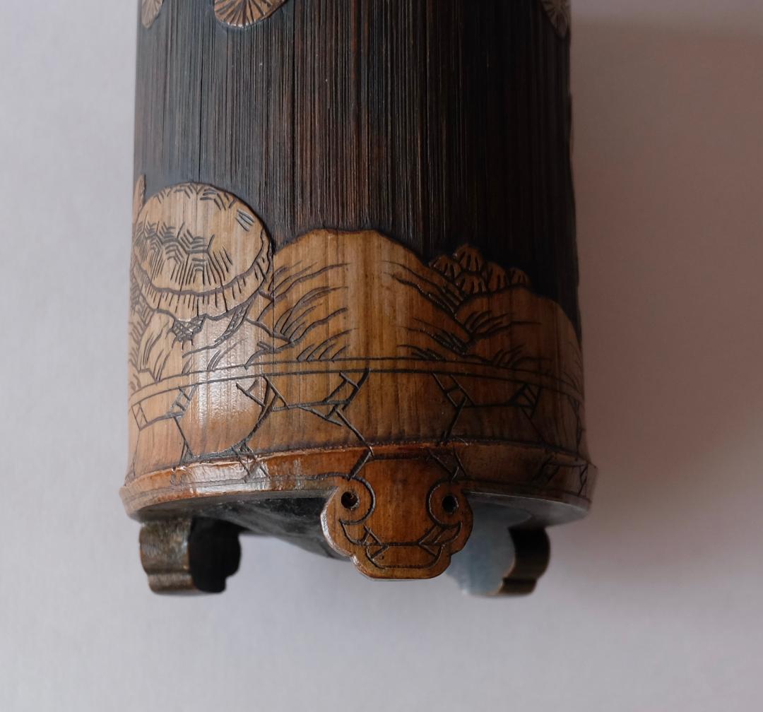 ☆李朝☆３足付/鶴・亀の模様の竹製の筆筒