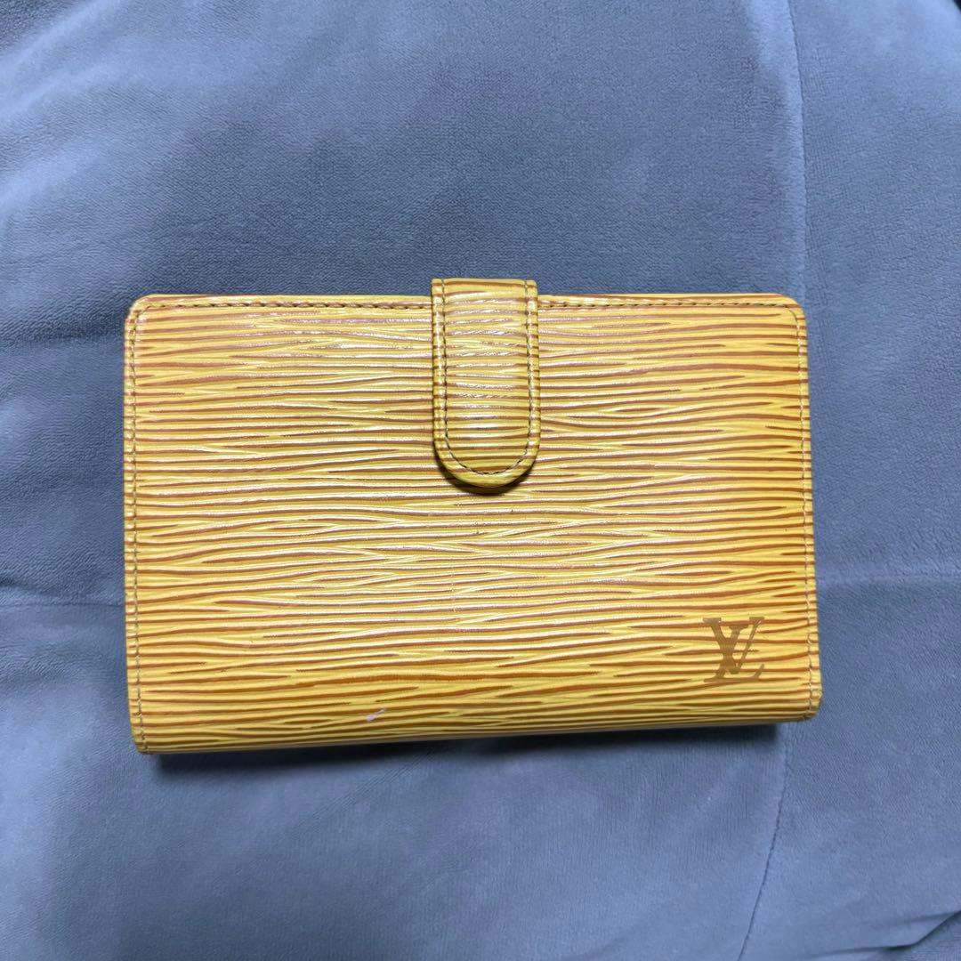〈ゆかっち〉Louis Vuitton エピ ポルトモネビエヴィエノワ