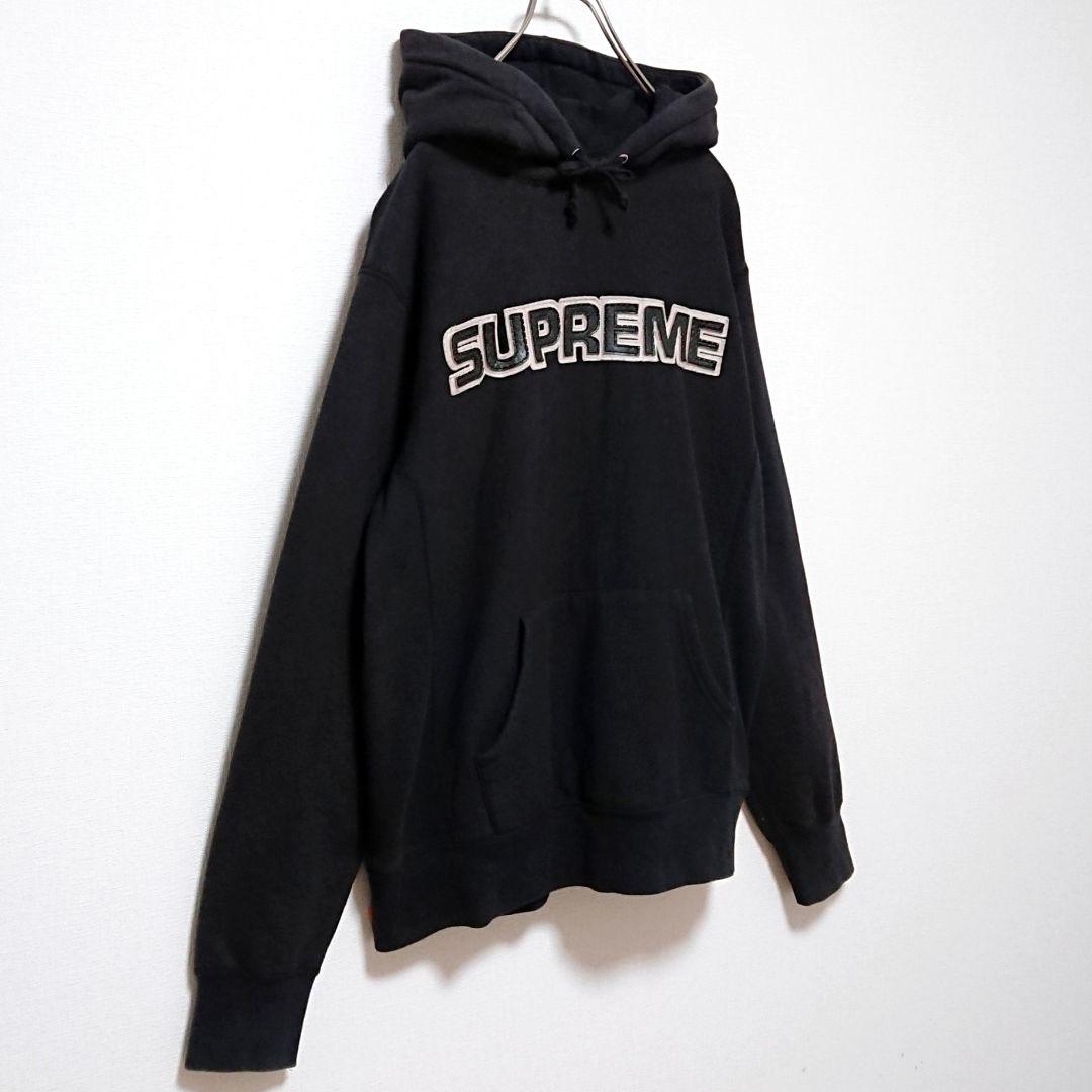 人気 即完売 シュプリーム 刺繍 ロゴ プルオーバー パーカー