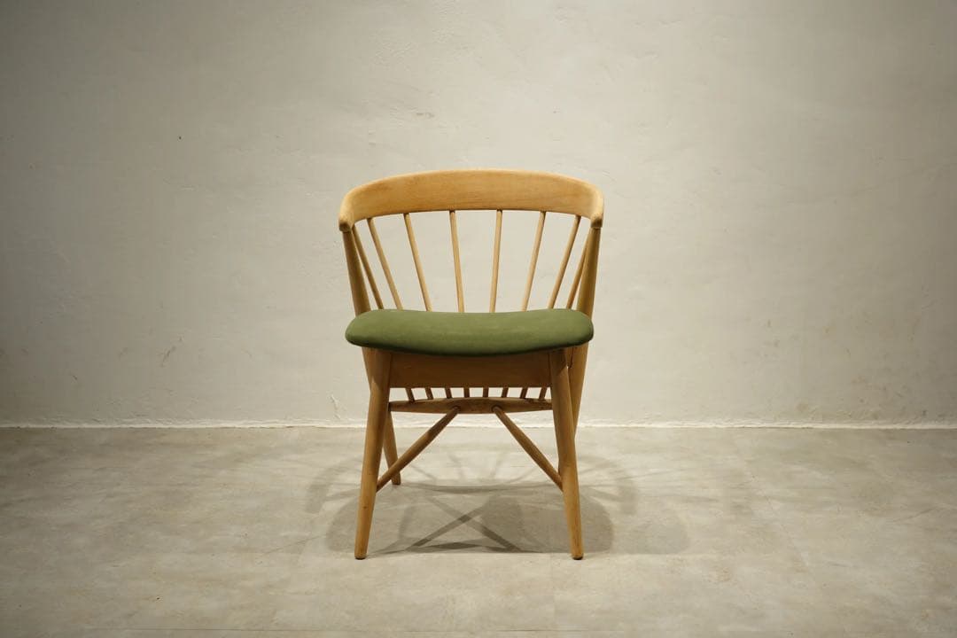 アームチェア　飛騨産業　キツツキ　ローガンチェア　スポークバック　ビンテージ