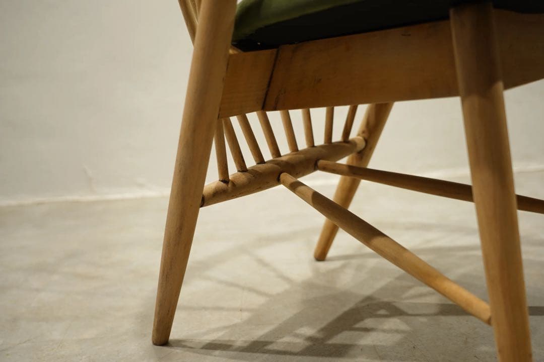 アームチェア　飛騨産業　キツツキ　ローガンチェア　スポークバック　ビンテージ