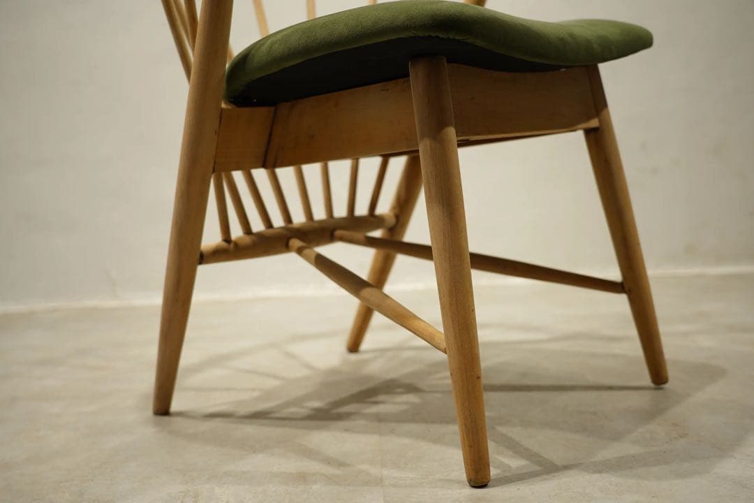 アームチェア　飛騨産業　キツツキ　ローガンチェア　スポークバック　ビンテージ