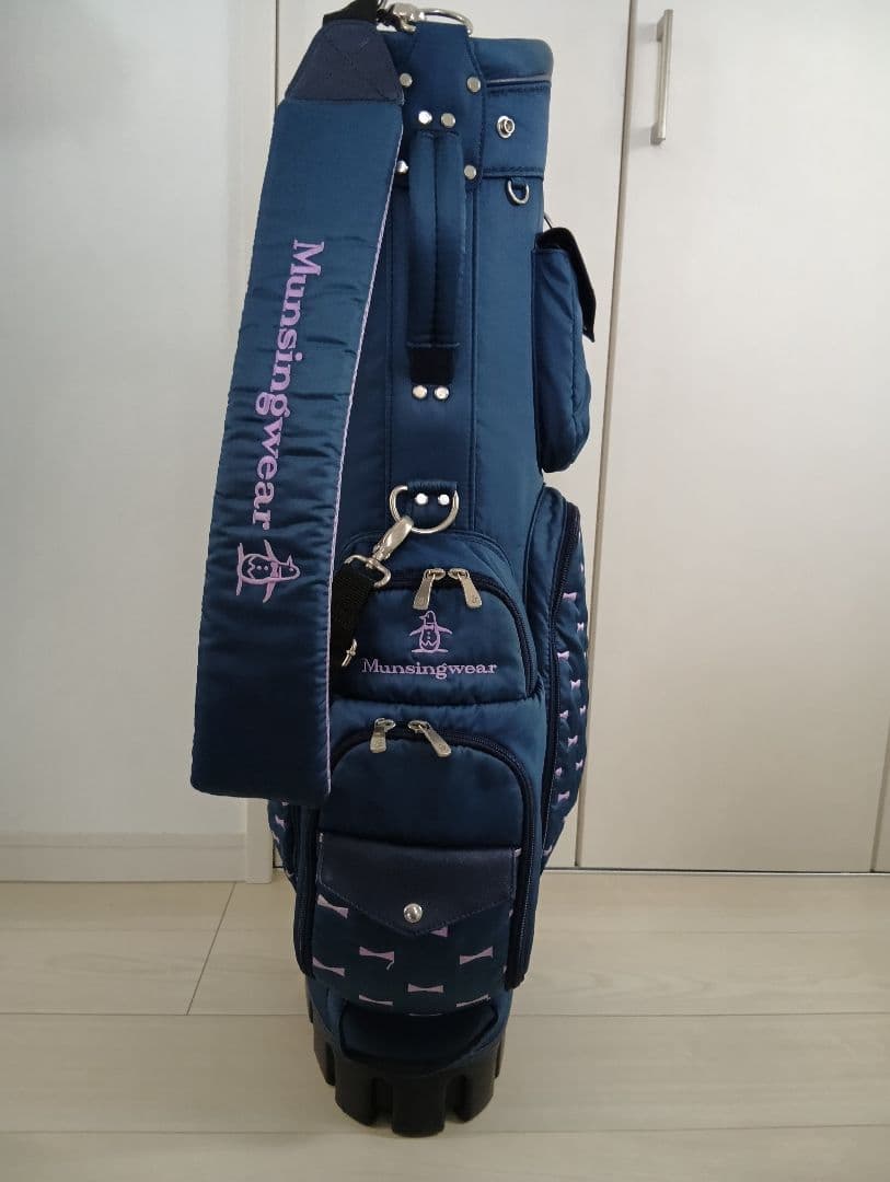 レディース中古収納式キャリーハンドル付きMunsingwearキャディバッグ