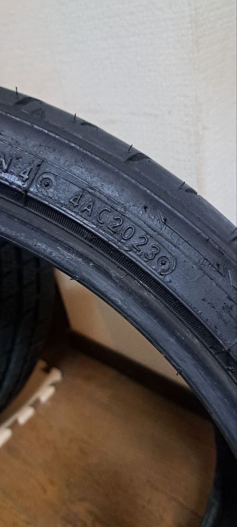 ニットー235/35r20 23年製 2本