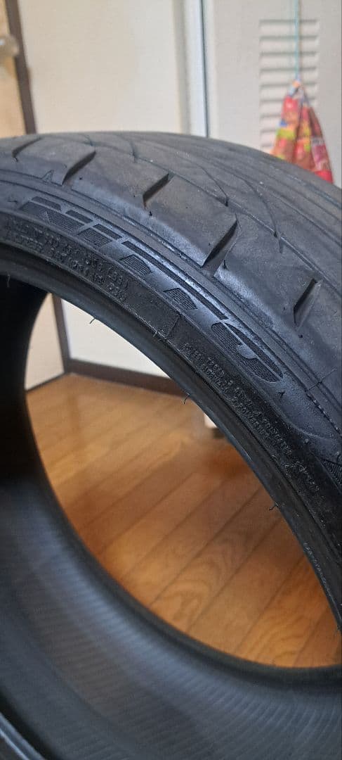 ニットー235/35r20 23年製 2本