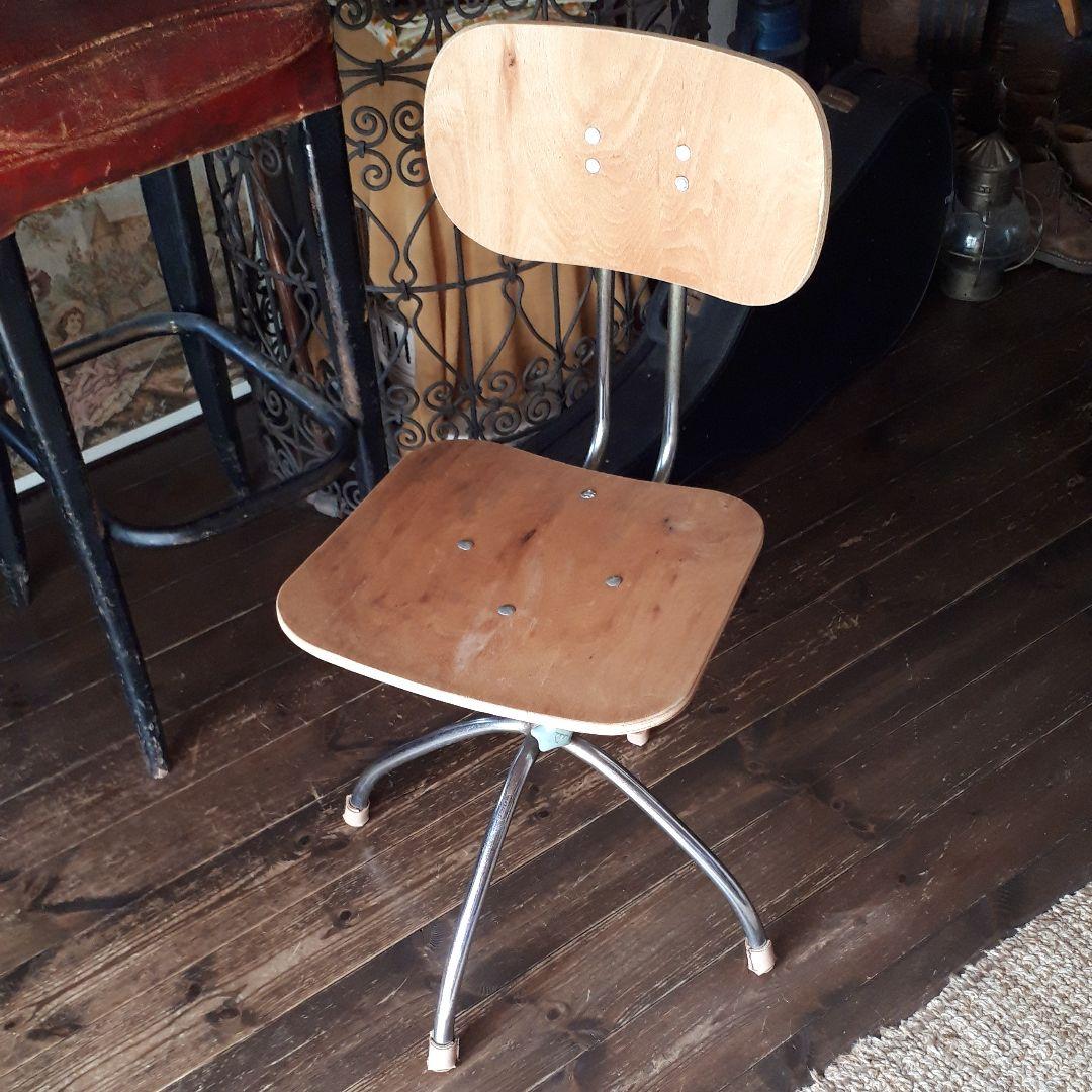 インダストリアルチェア　工業用　椅子