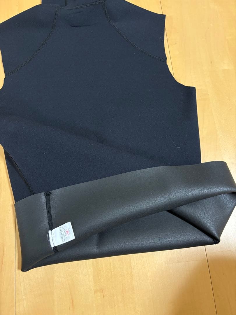 AIR SKINブラックメタリックス レディース ウェットスーツ防寒インナー