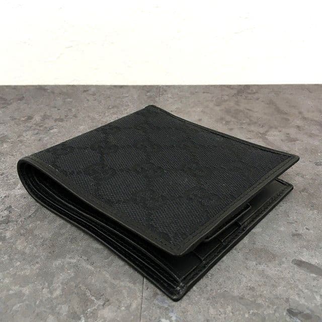 送料込み！ 未使用品 GUCCI 二つ折り財布 ブラック 箱付き 484