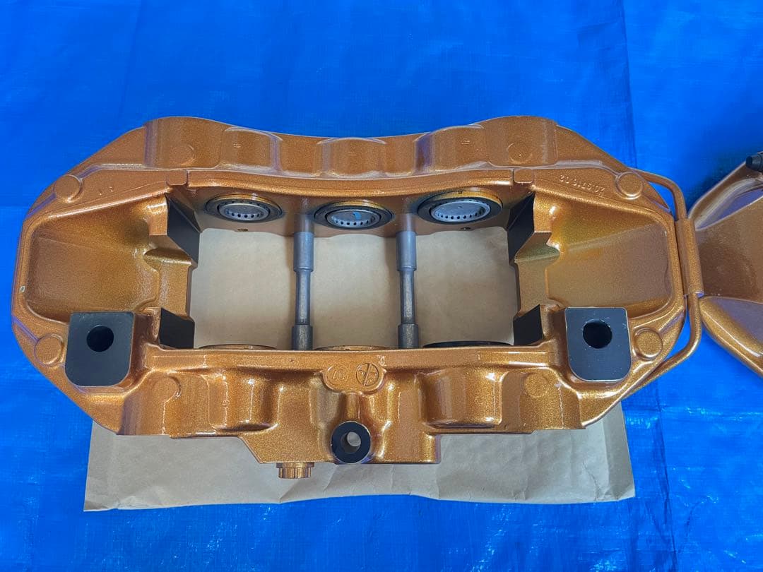 R35 brembo ブレンボ　キャリパー フロント