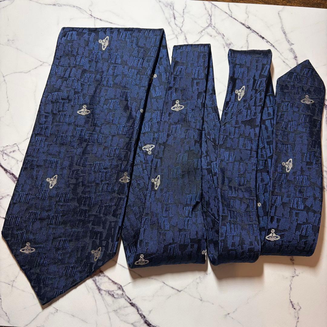 Vivienne Westwoodネイビー シルク ネクタイ 模様入り