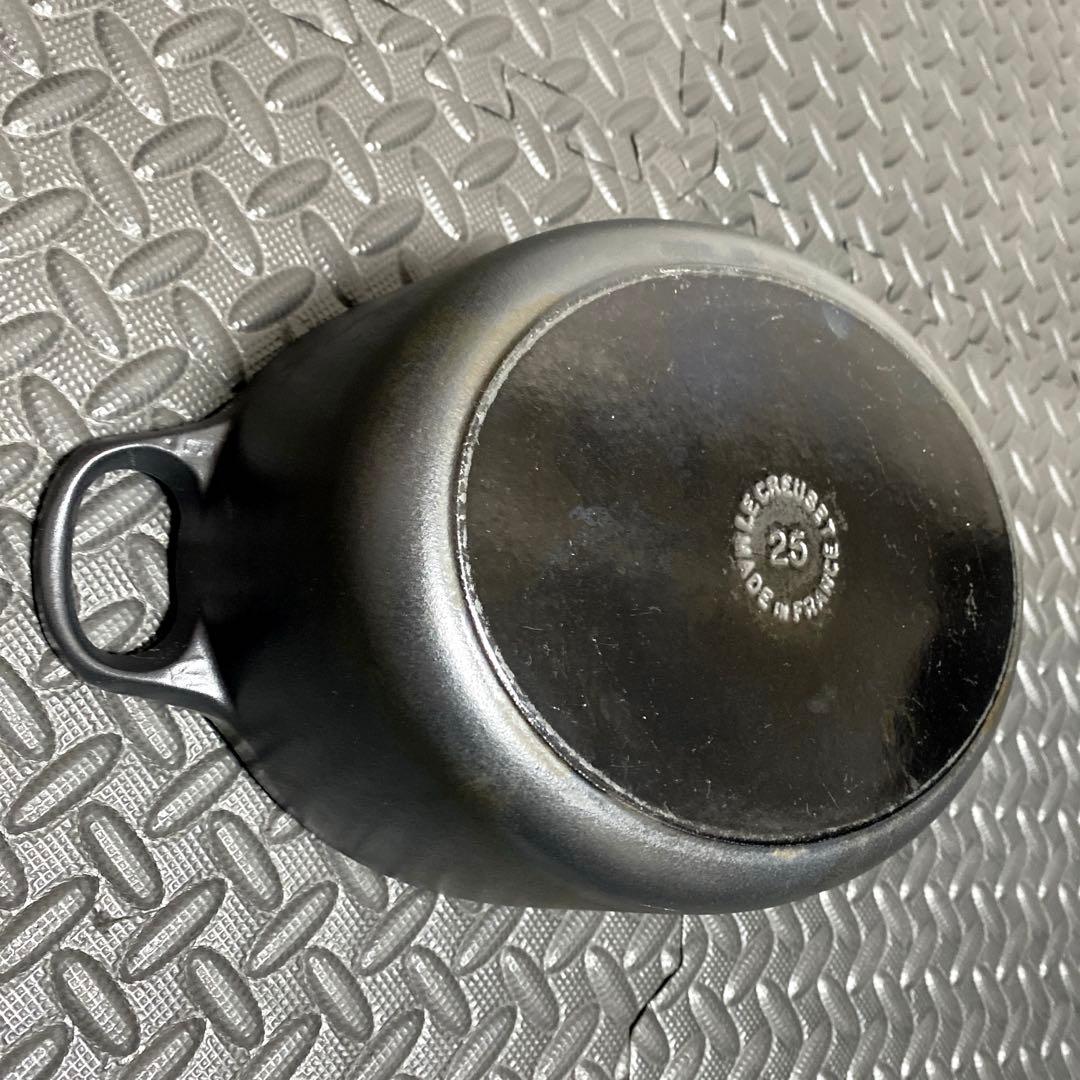 ル・クルーゼ オーバル 25cm ブラック 黒マットホーロー