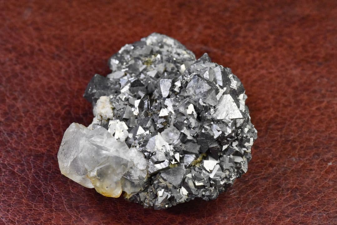 内モンゴル産 硫砒鉄鉱とカラーレスフローライト