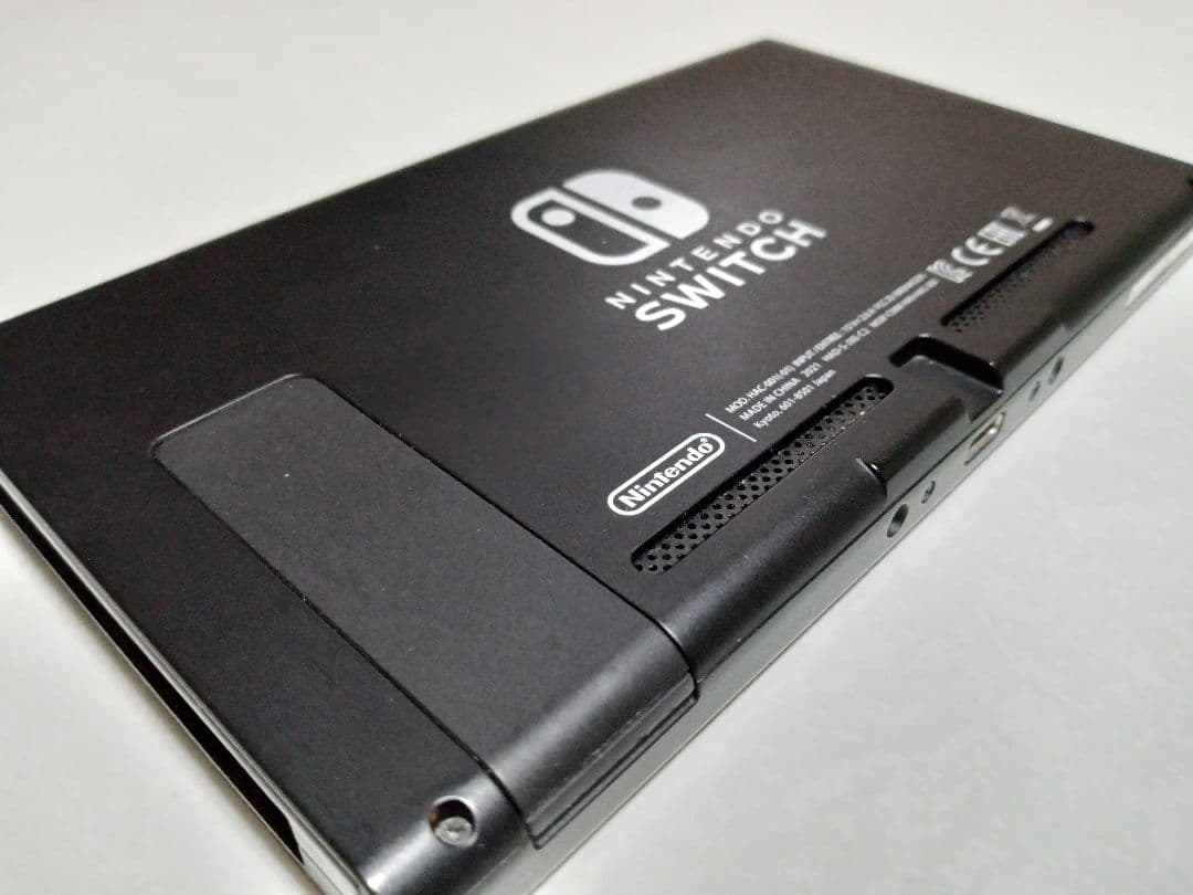 Nintendo　Switch　1　本体のみ　　動作品　確認済み　2021年製造