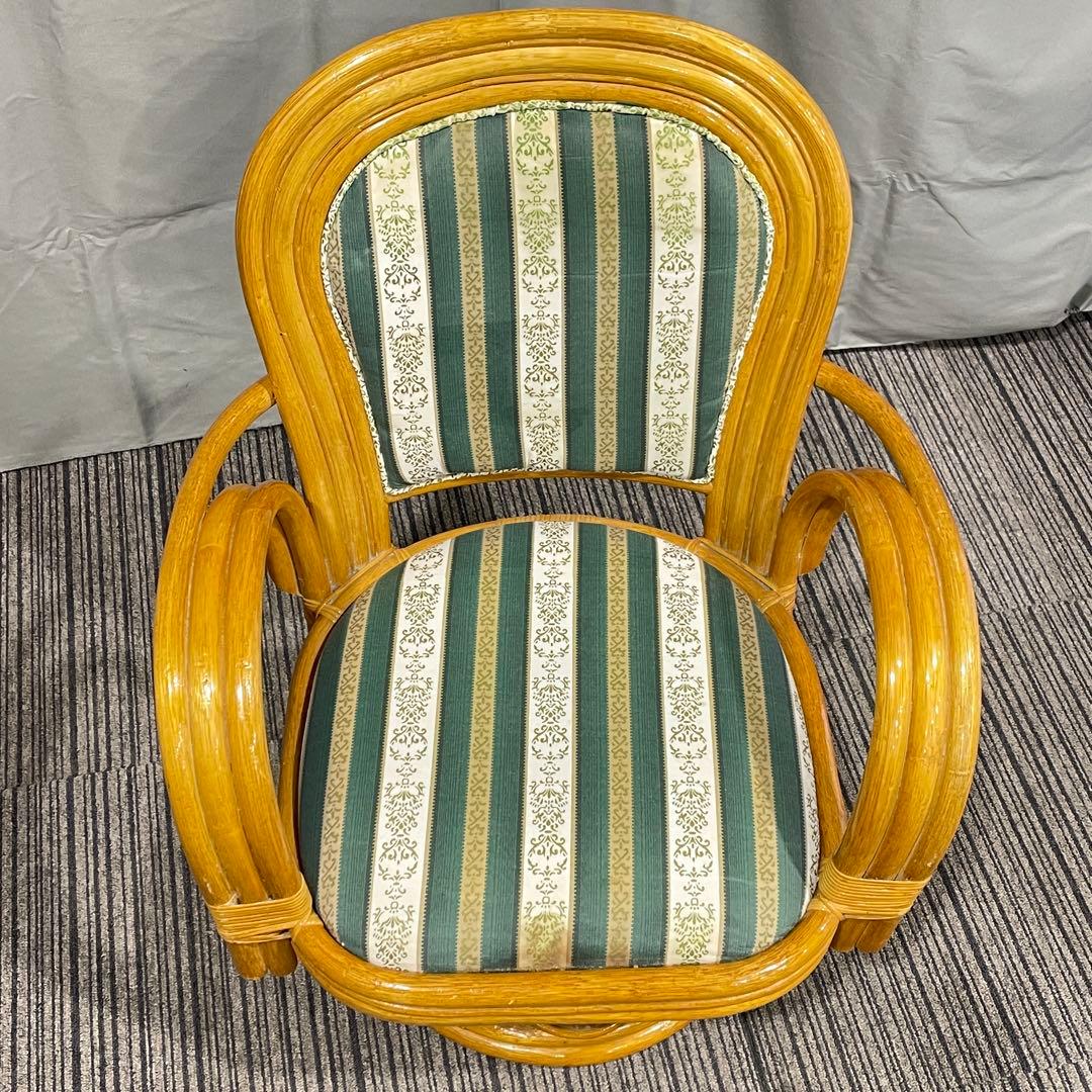 レトロな回転椅子 籐 ラタンチェア アンティーク 昭和