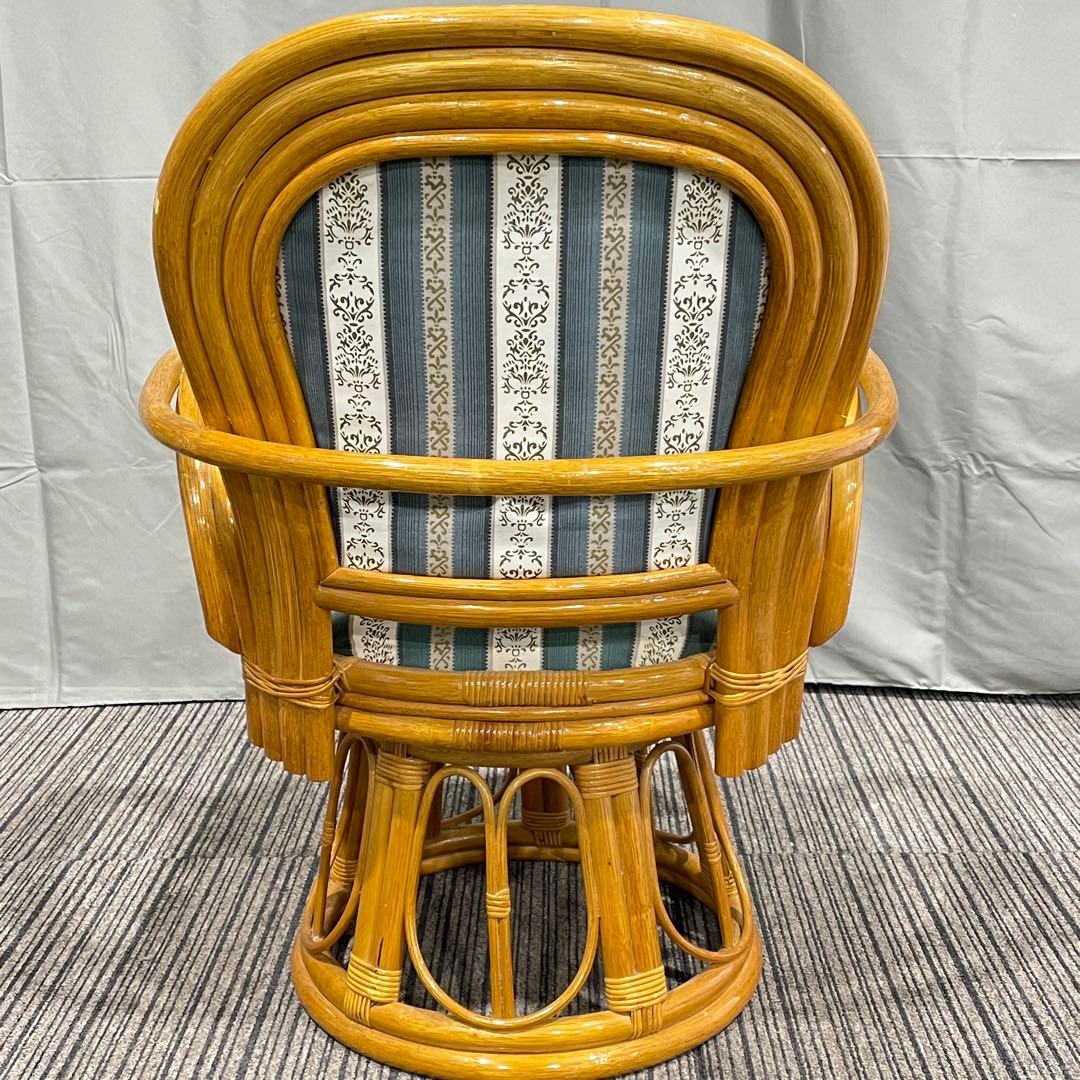 レトロな回転椅子 籐 ラタンチェア アンティーク 昭和