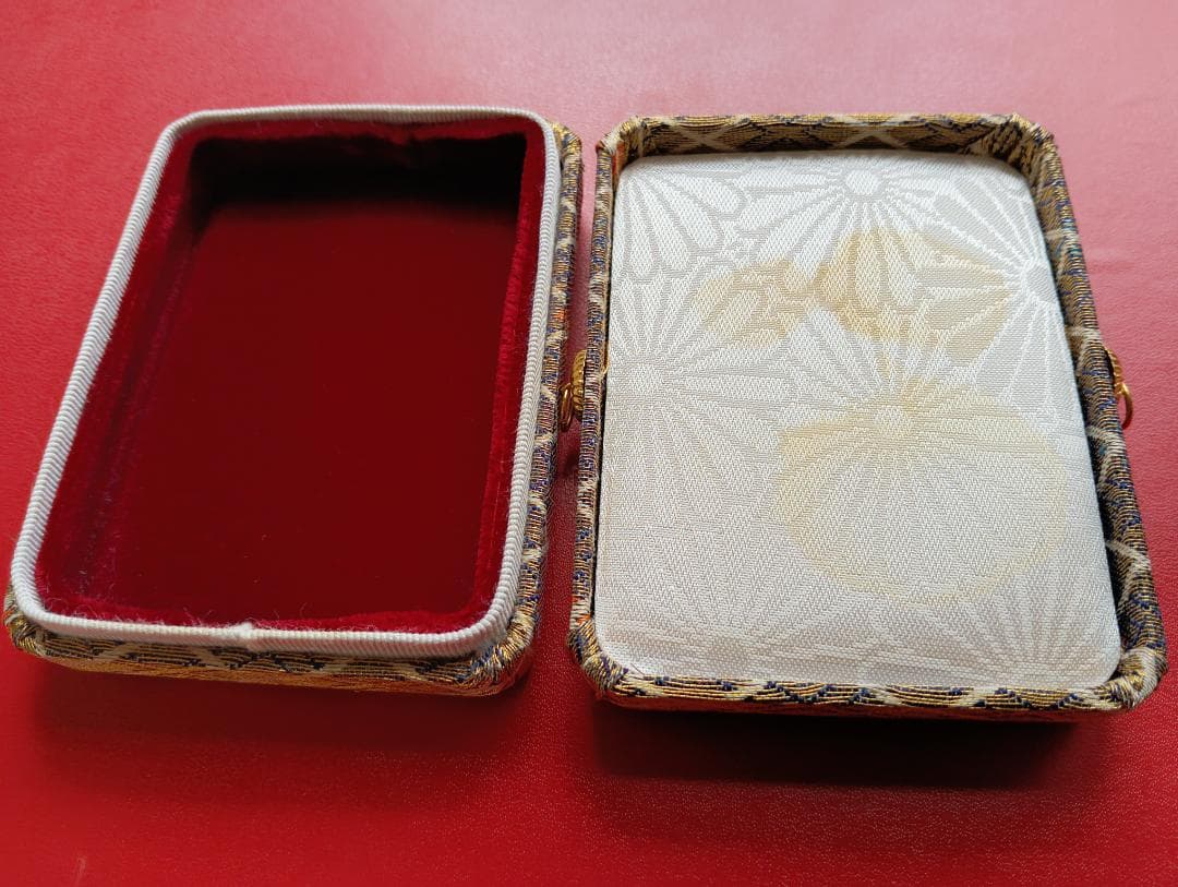 真光ペンダント、ネックレス、バッジ、ペンダントケース、ニュース記事