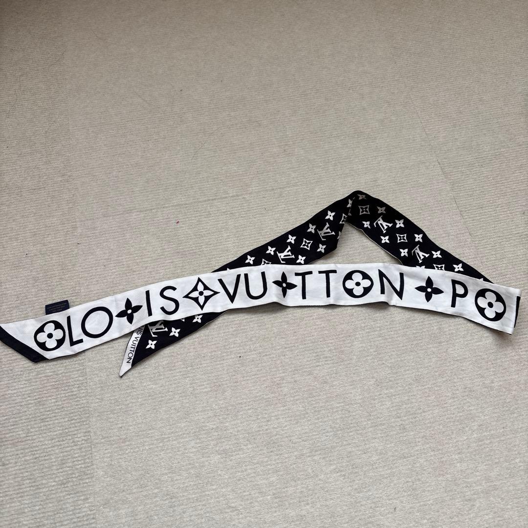 ルイヴィトン　細めスカーフ