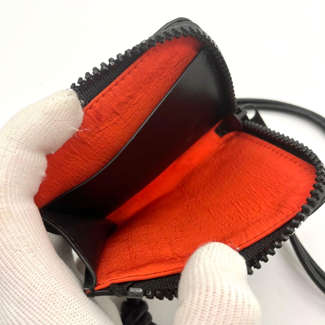 BOTTEGA VENETA ネック ウォレット L字ジップ 黒