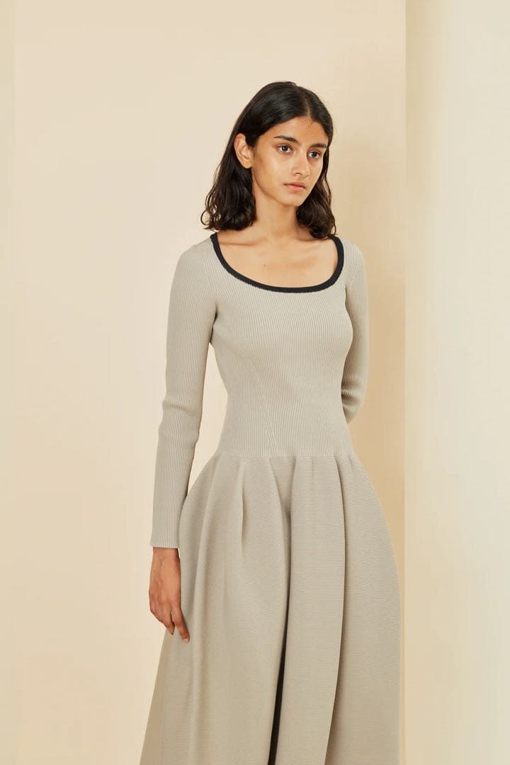 【オンラインストア完売品】CFCL ロングワンピース　ネイビー　サイズ1