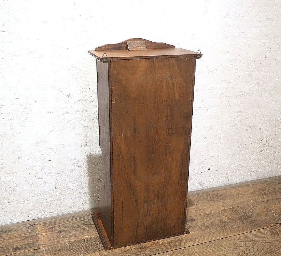 1355 ヴィンテージ　壁掛け式　飾り棚　ガラスケース　レトロ　ウォールラック