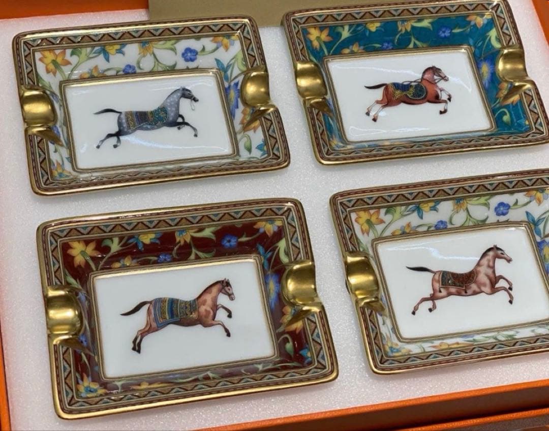 シュヴァル　ドゥ　オリエント　素敵なギフトにいかがでしょうか？