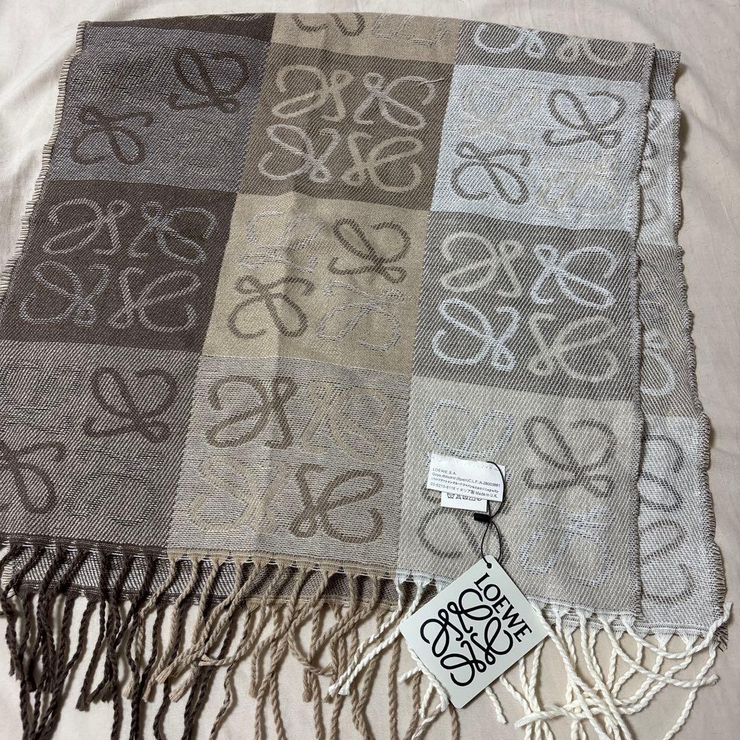 l*i様 パターン入りマフラー ベージュ系