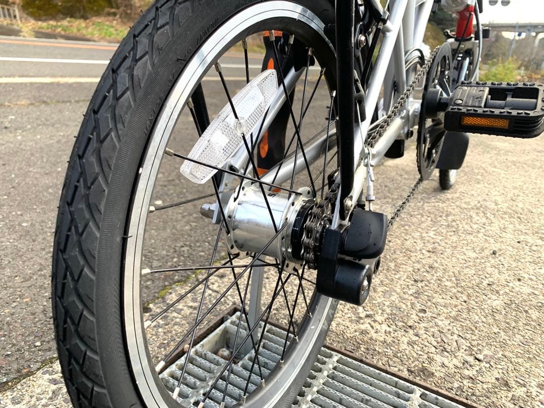 【美品】未使用品 即乘 折り畳み転車 EIGHT ミニベロSRF3 内3速 16