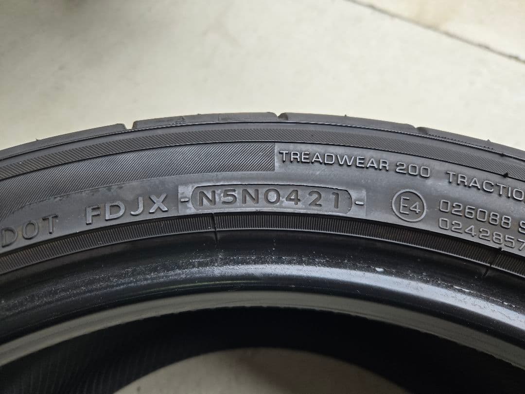 ADVAN NEOVA AD08R 245/40R18 93W　2021年製4本