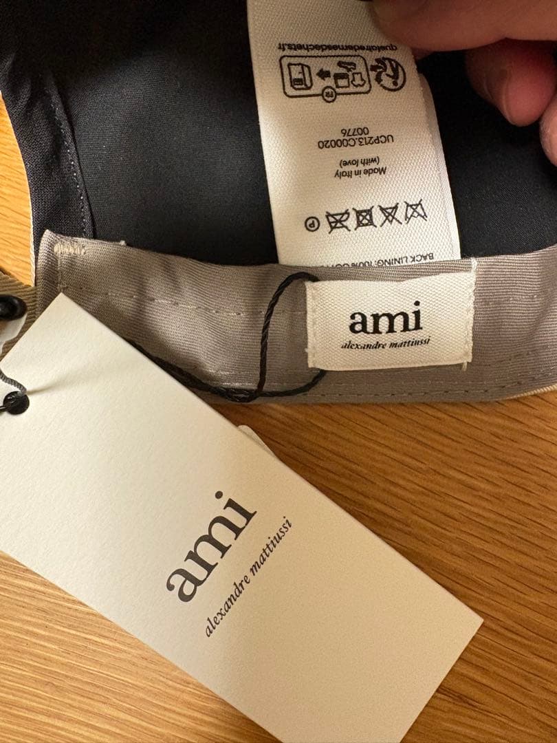 ami paris アミパリス　ベージュキャップ