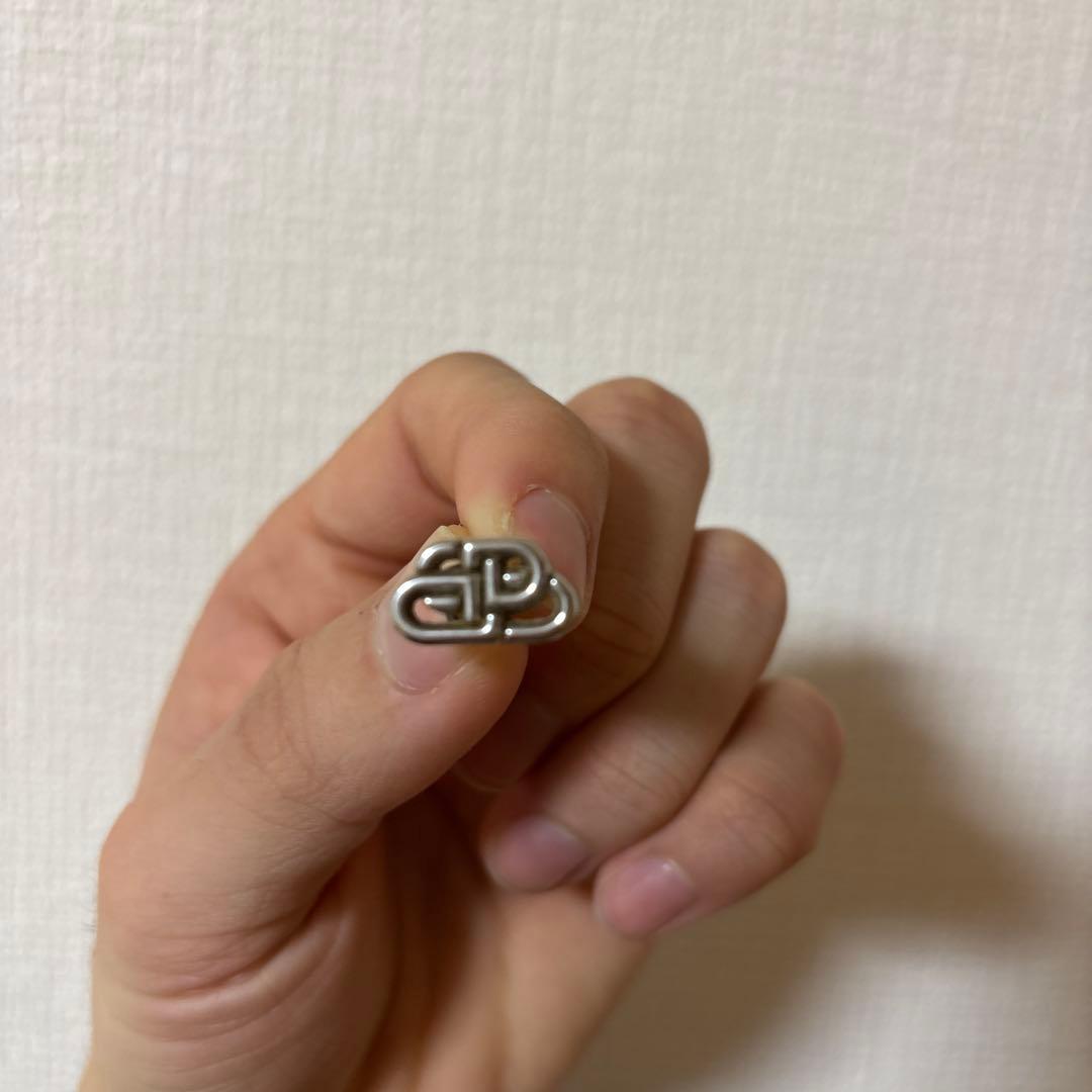 バレンシアガ　ピアス　片耳