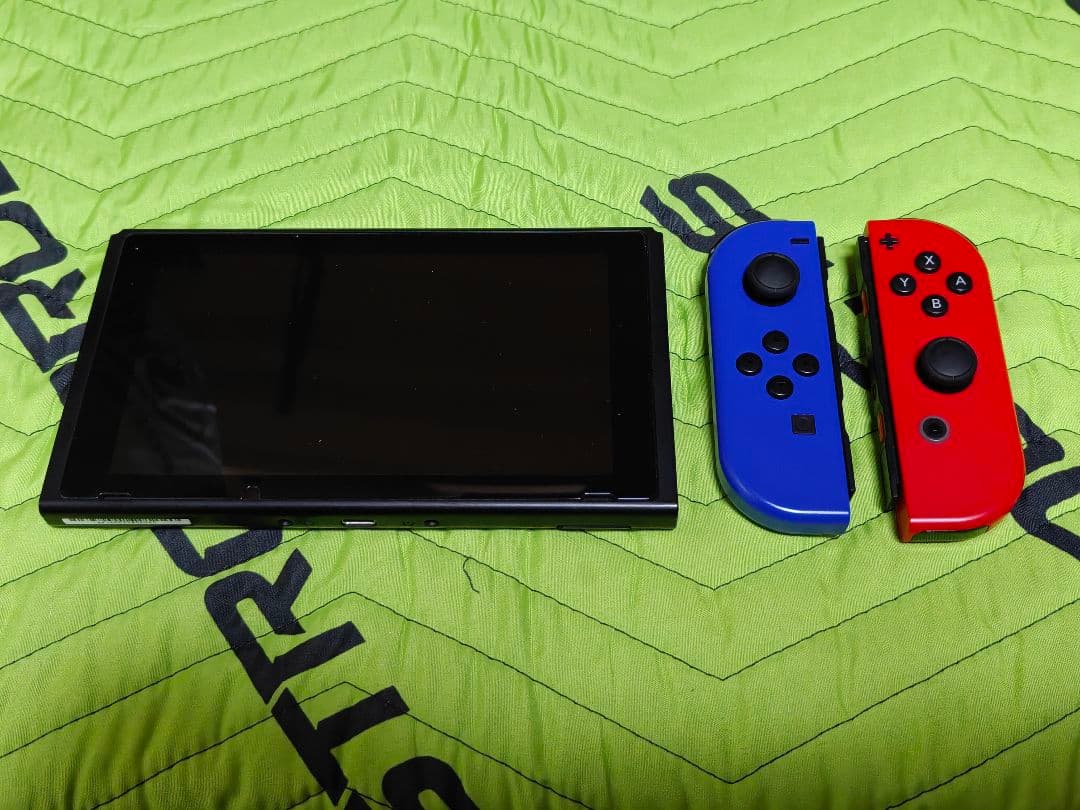 Nintendo Switch 本体 Joy-Con赤/青　バッグ付属