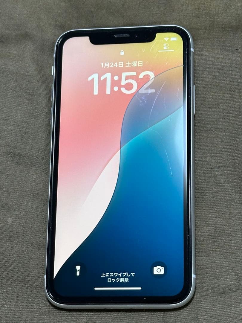 iPhone XR ホワイト SIMフリー