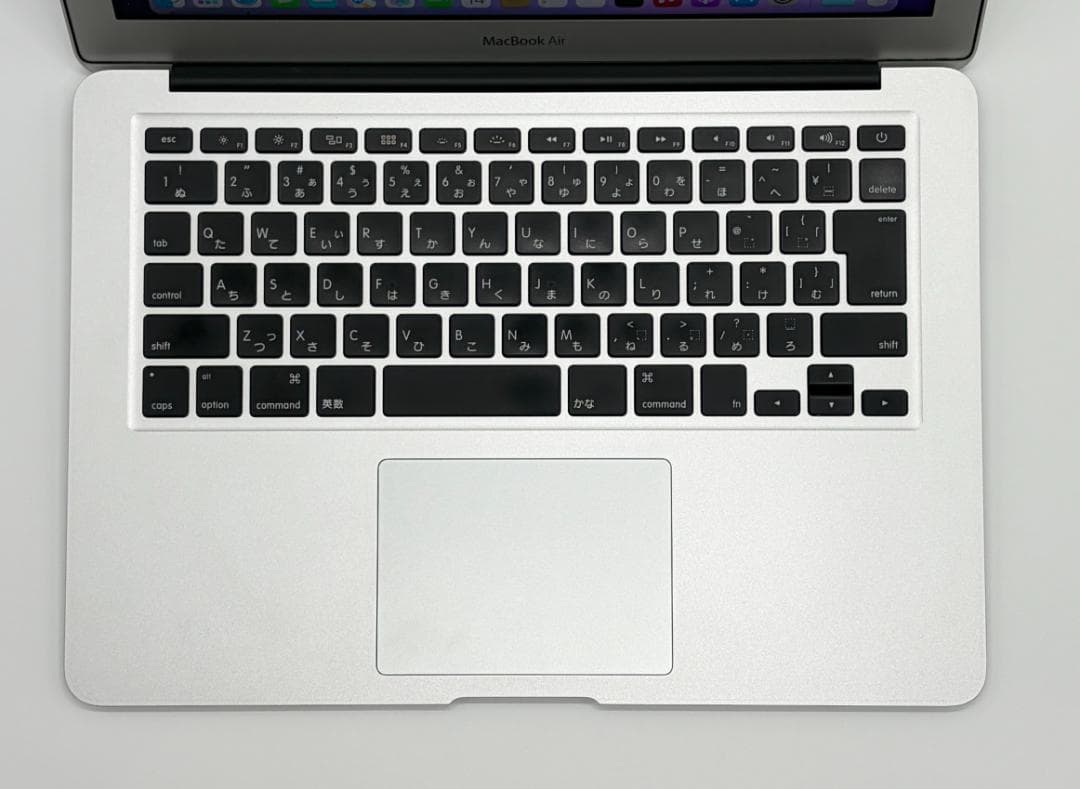 MacBook Air 13\" 2017（Core i7 / 新品バッテリー）