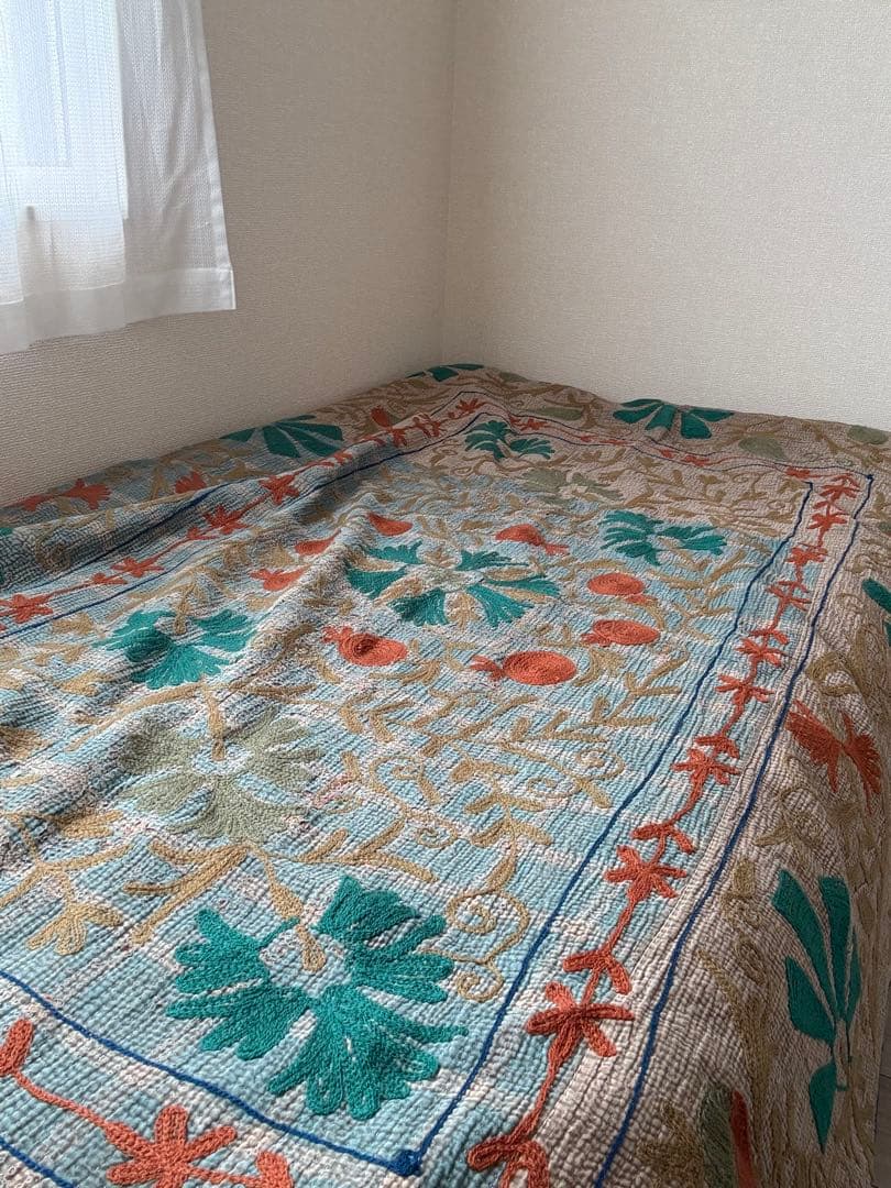 「美品」スザニ刺繍カンタキルト　スザニ刺繍 インド　手仕事　一点もの