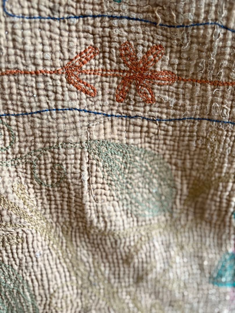 「美品」スザニ刺繍カンタキルト　スザニ刺繍 インド　手仕事　一点もの
