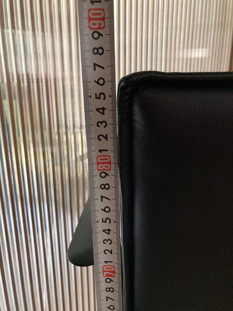 ②デンマーク製　Magnus Olesen マグナスオルセン　レザーチェアー